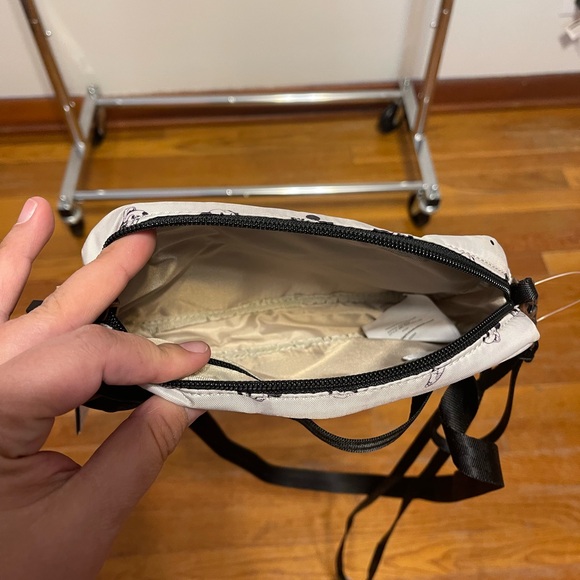 New with tags Mickey Mouse purse, belt bag, brand Petunia Pickle Bottom - Picture 4 of 6